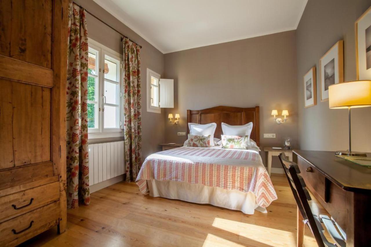 Lhort De Sant Cebria Bed & Breakfast Torroella de Fluvia Exterior photo
