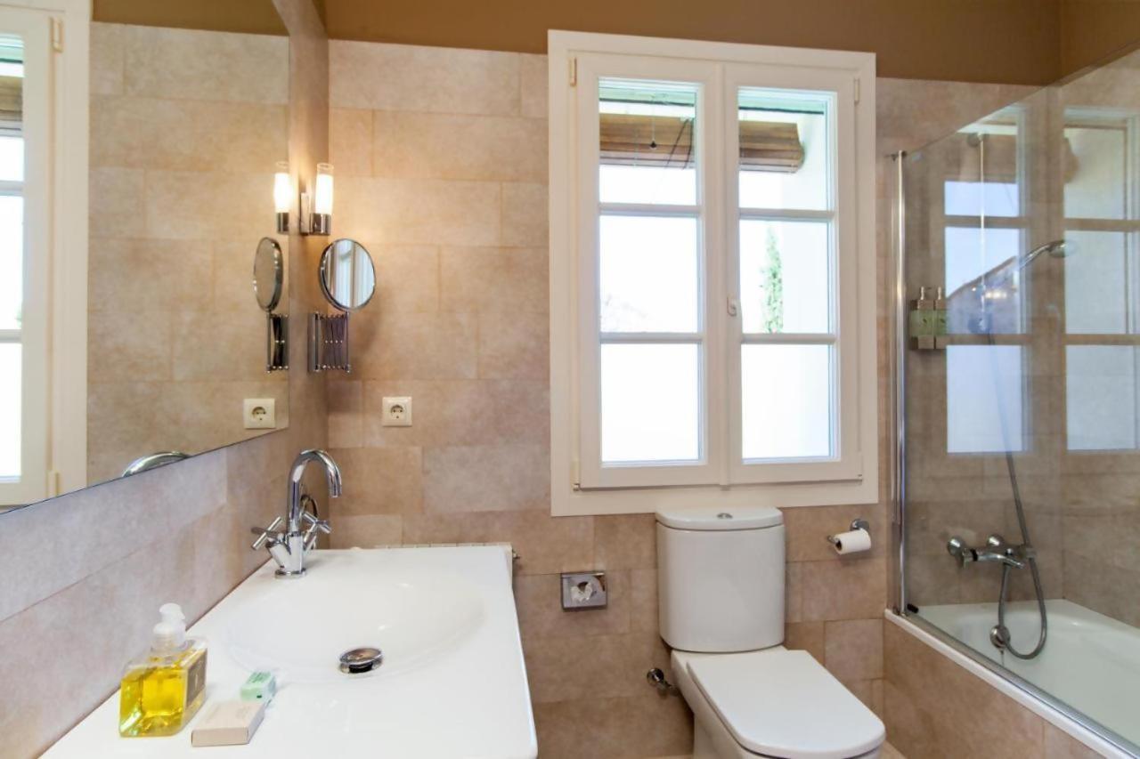 Lhort De Sant Cebria Bed & Breakfast Torroella de Fluvia Exterior photo